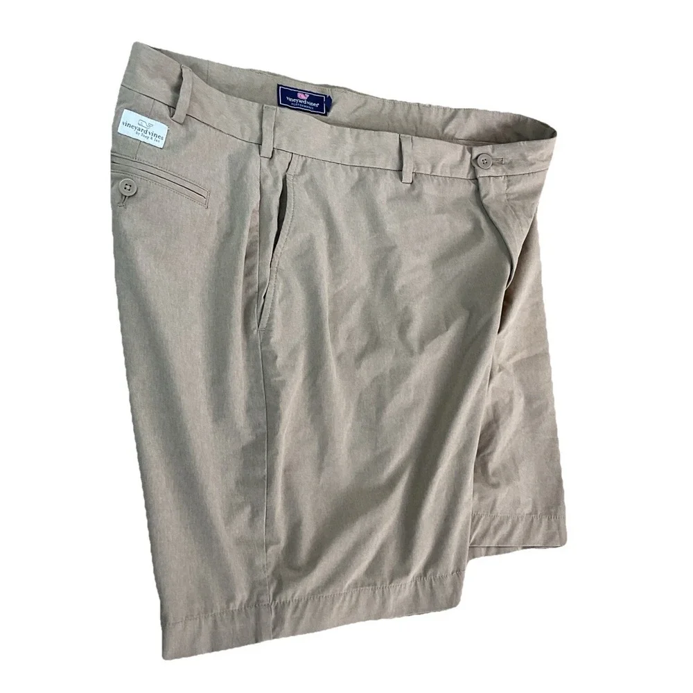 Vineyard Vines Breaker Shorts Men Sz 42B Performance Flat Front Beige Casual